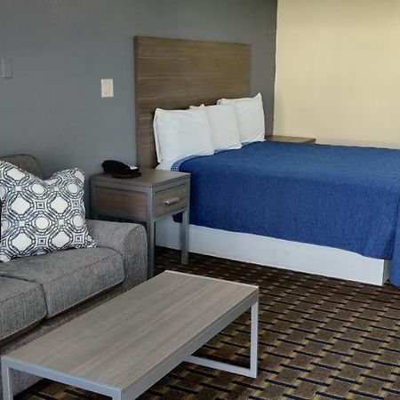 Ameristay Inn & Suites Ориндж Екстериор снимка