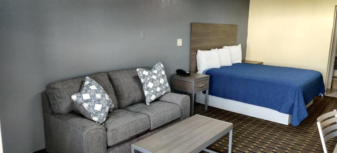 Ameristay Inn & Suites Ориндж Екстериор снимка