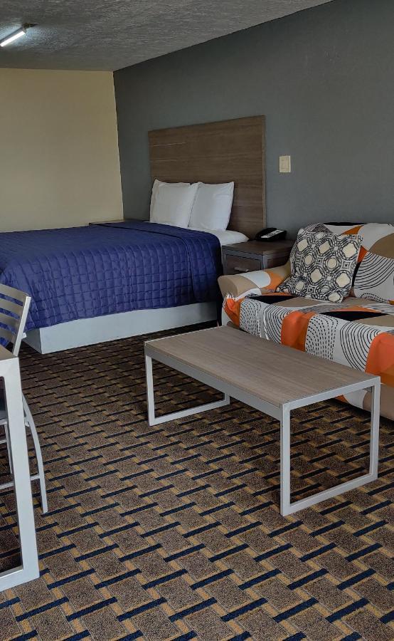 Ameristay Inn & Suites Ориндж Екстериор снимка